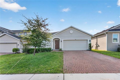 House in Minneola, Florida 4 bedrooms, 195.37 sq.m. № 2200633