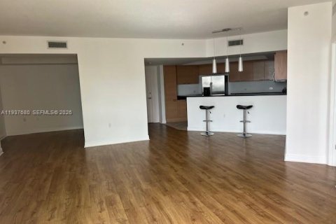 Снять в аренду кондоминиум в Холливуд, Флорида 2 спальни, 135.36м2, № 1995557 - фото 2