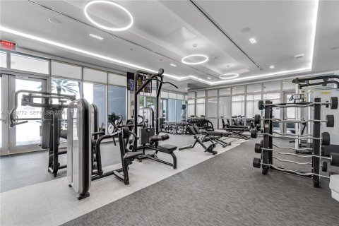 Condo in North Miami Beach, Florida, 2 bedrooms № 2244248 - photo 29