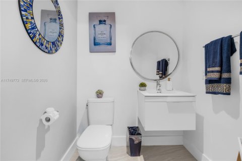 Condo in North Miami Beach, Florida, 2 bedrooms № 2244248 - photo 28