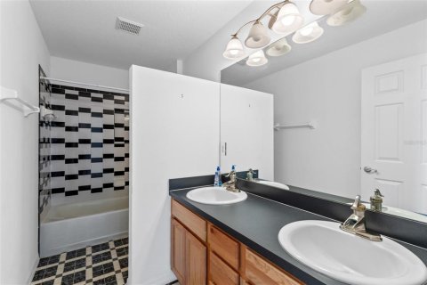 Casa en venta en Tavares, Florida, 4 dormitorios, 186.83 m2 № 2226252 - foto 7
