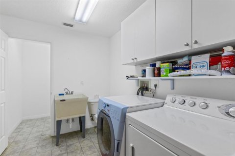 Casa en venta en Tavares, Florida, 4 dormitorios, 186.83 m2 № 2226252 - foto 17