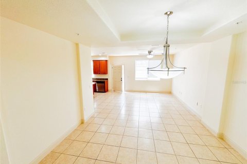 Adosado en venta en Davenport, Florida, 4 dormitorios, 181.16 m2 № 1776669 - foto 9
