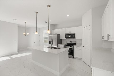 Villa ou maison à vendre à Casselberry, Floride: 4 chambres, 224.08 m2 № 2105687 - photo 6