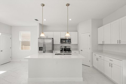 Villa ou maison à vendre à Casselberry, Floride: 4 chambres, 224.08 m2 № 2105687 - photo 5