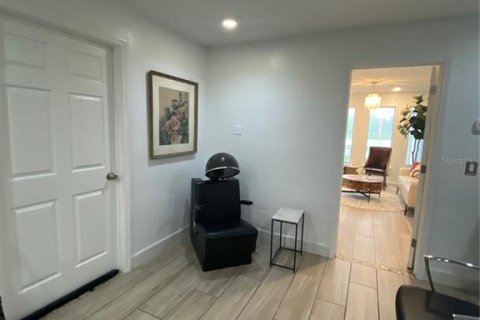 Propiedad comercial en alquiler en Ruskin, Florida, 477.98 m2 № 1806570 - foto 14