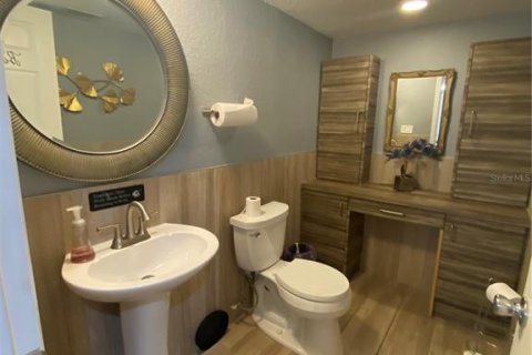 Propiedad comercial en alquiler en Ruskin, Florida, 477.98 m2 № 1806570 - foto 12