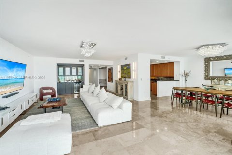 Condominio en venta en Aventura, Florida, 2 dormitorios, 275.92 m2 № 2032407 - foto 18