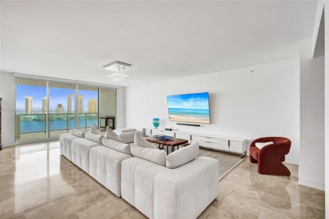 Condominio en venta en Aventura, Florida, 2 dormitorios, 275.92 m2 № 2032407 - foto 14