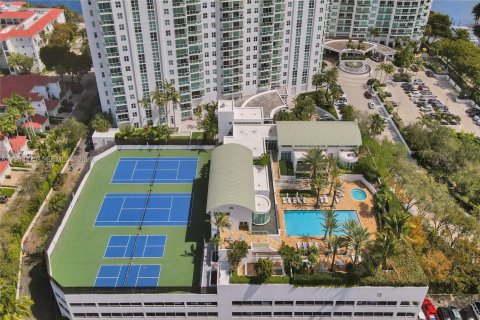 Condominio en venta en Aventura, Florida, 2 dormitorios, 275.92 m2 № 2032407 - foto 10