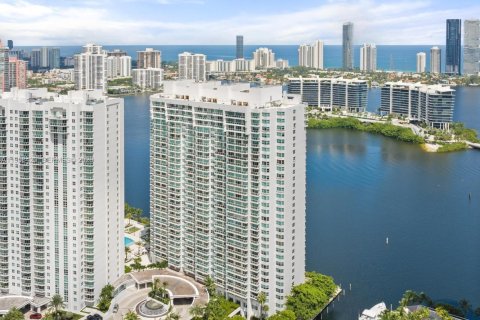 Купить кондоминиум в Авентура, Флорида 2 спальни, 275.92м2, № 2032407 - фото 5