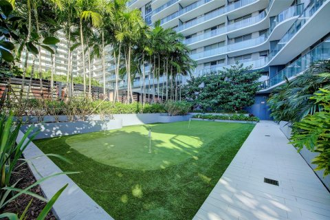 Condominio en alquiler en Miami, Florida, 1 dormitorio, 63.08 m2 № 1936881 - foto 27