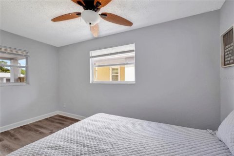 Casa en venta en Saint Petersburg, Florida, 3 dormitorios, 82.4 m2 № 1593424 - foto 5