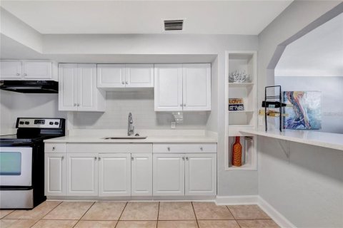 Casa en venta en Saint Petersburg, Florida, 3 dormitorios, 82.4 m2 № 1593424 - foto 12