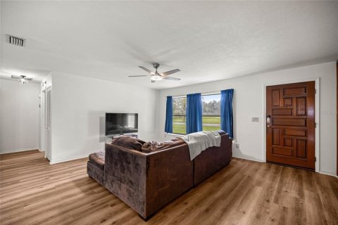 House in Ocala, Florida 3 bedrooms, 130.62 sq.m. № 1909958 - photo 3