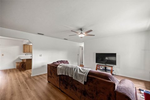 House in Ocala, Florida 3 bedrooms, 130.62 sq.m. № 1909958 - photo 2