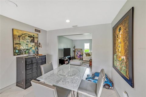 Casa en venta en Cape Coral, Florida, 3 dormitorios, 182.09 m2 № 1792917 - foto 2