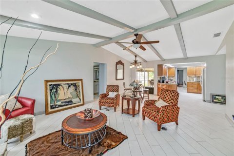 Casa en venta en Cape Coral, Florida, 3 dormitorios, 182.09 m2 № 1792917 - foto 17