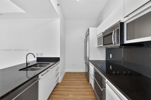 Condominio en venta en Miami, Florida, 1 dormitorio, 71.91 m2 № 2250497 - foto 10