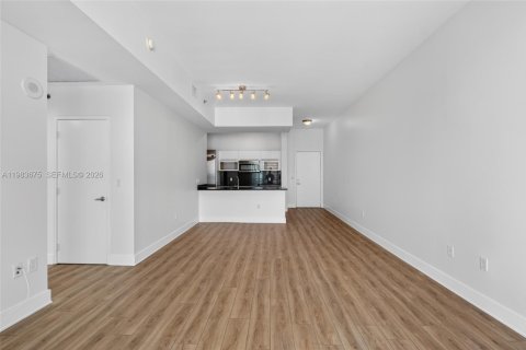 Condominio en venta en Miami, Florida, 1 dormitorio, 71.91 m2 № 2250497 - foto 15