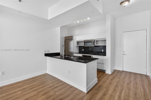 Condominio en venta en Miami, Florida, 1 dormitorio, 71.91 m2 № 2250497 - foto 7