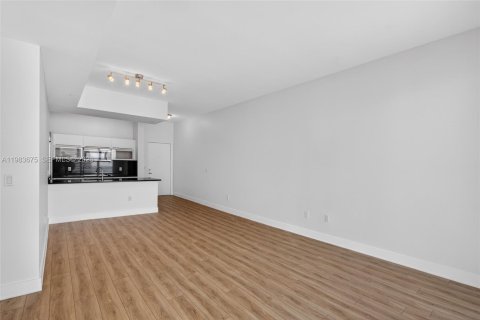 Condominio en venta en Miami, Florida, 1 dormitorio, 71.91 m2 № 2250497 - foto 14