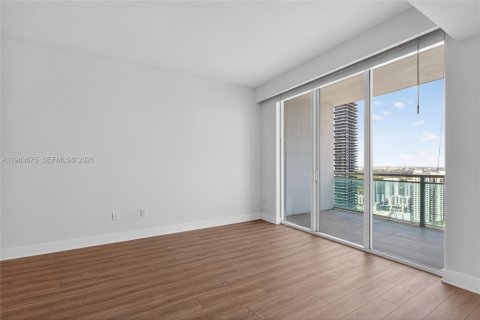 Condominio en venta en Miami, Florida, 1 dormitorio, 71.91 m2 № 2250497 - foto 18