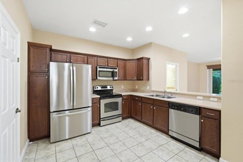 Townhouse in Palm Harbor, Florida 3 bedrooms, 157.93 sq.m. № 2314606 - photo 10
