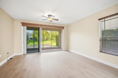 Townhouse in Palm Harbor, Florida 3 bedrooms, 157.93 sq.m. № 2314606 - photo 13