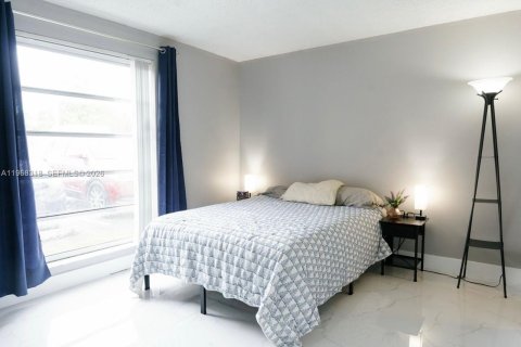 Condominio en venta en Miami, Florida, 2 dormitorios, 117.24 m2 № 2029528 - foto 10