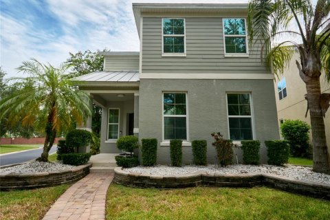 House in Windermere, Florida 3 bedrooms, 184.32 sq.m. № 1845201 - photo 1