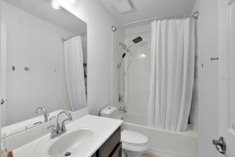 House in Windermere, Florida 3 bedrooms, 184.32 sq.m. № 1845201 - photo 29
