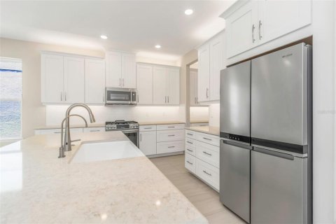 Casa en alquiler en Palm Harbor, Florida, 4 dormitorios, 222.87 m2 № 2202618 - foto 8