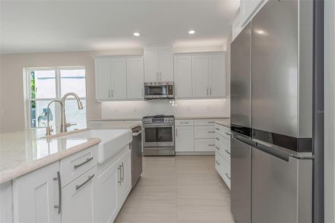 Casa en alquiler en Palm Harbor, Florida, 4 dormitorios, 222.87 m2 № 2202618 - foto 6