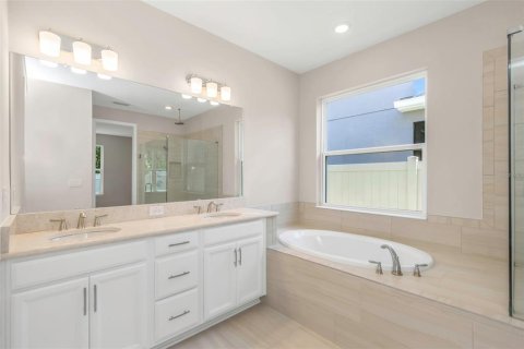 Casa en alquiler en Palm Harbor, Florida, 4 dormitorios, 222.87 m2 № 2202618 - foto 15