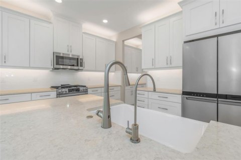 Casa en alquiler en Palm Harbor, Florida, 4 dormitorios, 222.87 m2 № 2202618 - foto 9