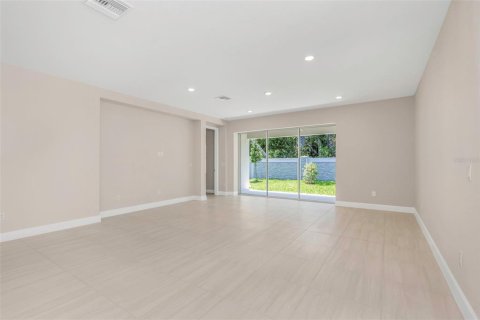 Casa en alquiler en Palm Harbor, Florida, 4 dormitorios, 222.87 m2 № 2202618 - foto 11