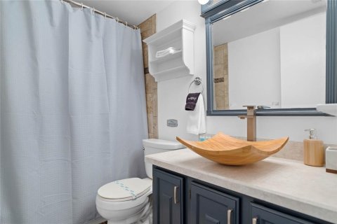 Condo in New Smyrna Beach, Florida, 1 bedroom  № 1662961 - photo 12