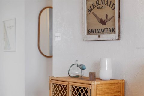 Condo in New Smyrna Beach, Florida, 1 bedroom  № 1662961 - photo 9