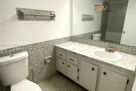 Copropriété à louer à Lauderhill, Floride: 1 chambre, 86.21 m2 № 2047080 - photo 10