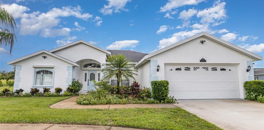 House in Haines City, Florida 3 bedrooms, 190.82 sq.m. № 1908606
