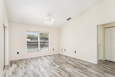 House in Haines City, Florida 3 bedrooms, 190.82 sq.m. № 1908606 - photo 6