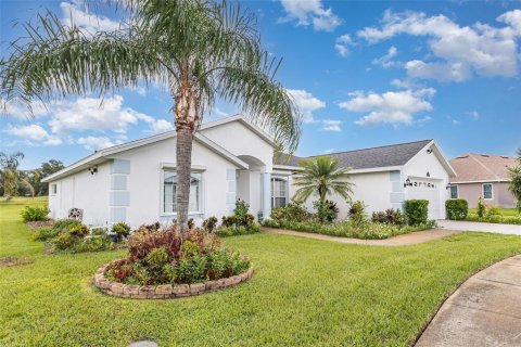 House in Haines City, Florida 3 bedrooms, 190.82 sq.m. № 1908606 - photo 2