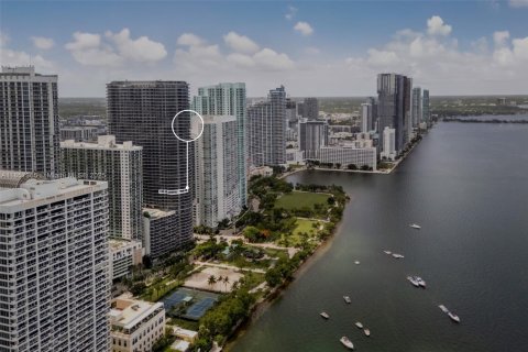 Condominio en venta en Miami, Florida, 3 dormitorios, 187.48 m2 № 1881680 - foto 18