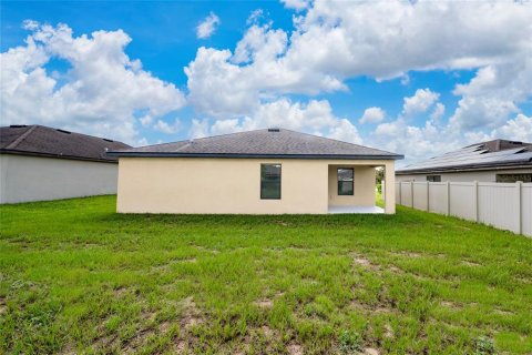 House in Dundee, Florida 5 bedrooms, 182.55 sq.m. № 2412630 - photo 28