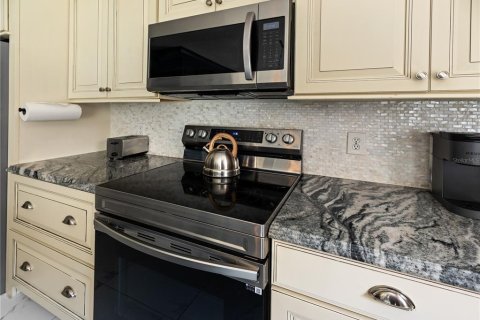 Casa en venta en Palm Coast, Florida, 6 dormitorios, 363.62 m2 № 1907742 - foto 12