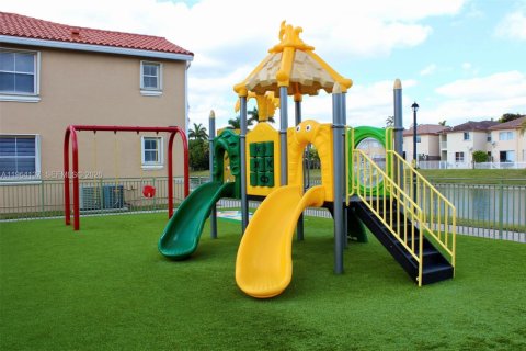 Купить кондоминиум в Дорал, Флорида 3 спальни, 118.08м2, № 2026300 - фото 20