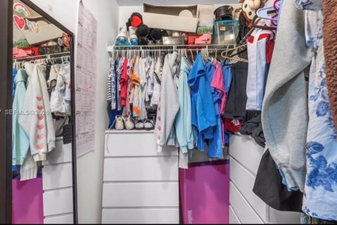 Купить кондоминиум в Дорал, Флорида 3 спальни, 118.08м2, № 2026300 - фото 16