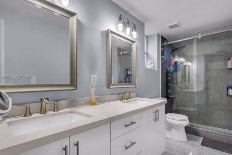 Купить кондоминиум в Дорал, Флорида 3 спальни, 118.08м2, № 2026300 - фото 19