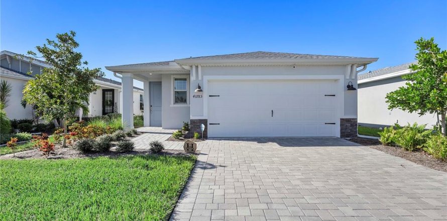 House in Punta Gorda, Florida 3 bedrooms, 137.87 sq.m. № 1523722